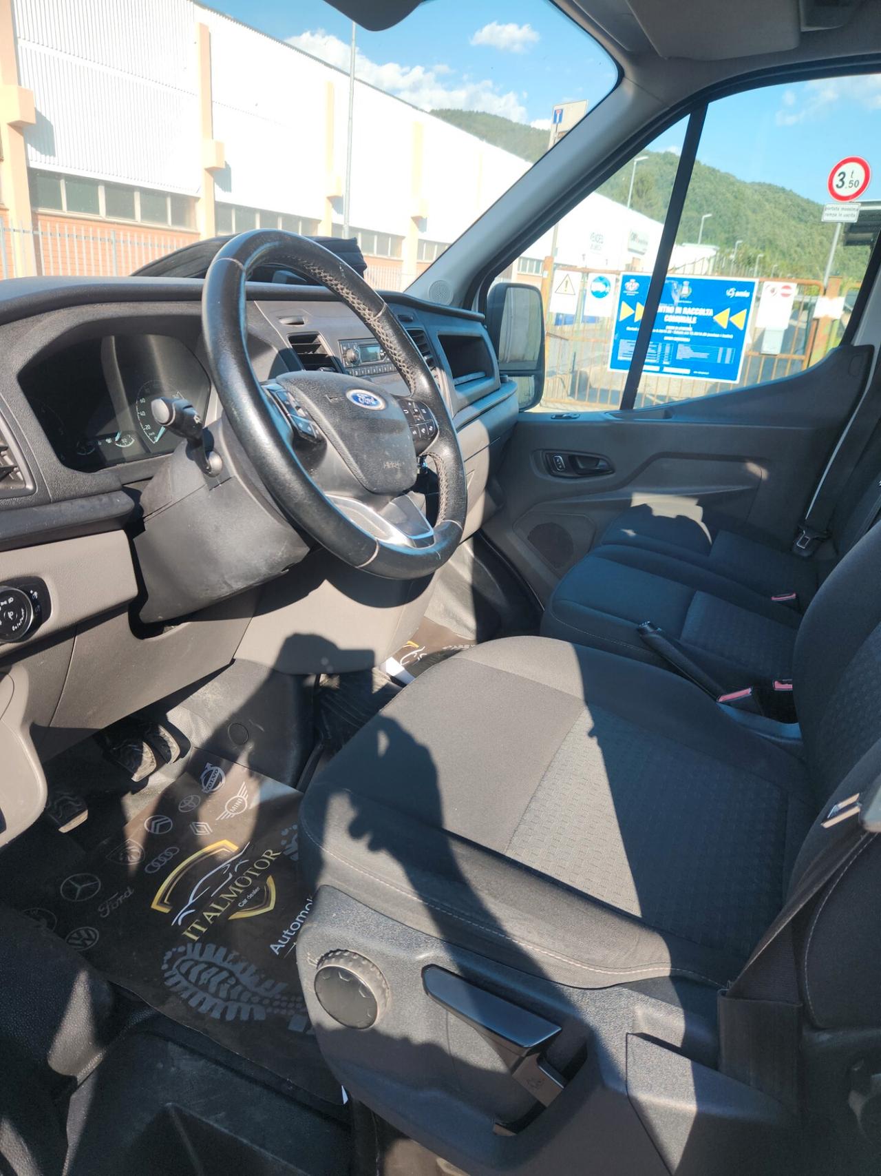 Ford Transit Doppia Cabina 7 posti