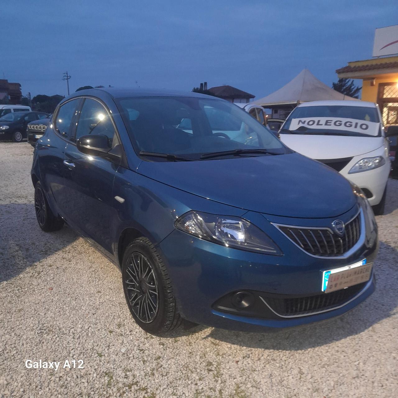Lancia Ypsilon 1.0 FireFly 5 porte S&S Hybrid Ecochic Gold