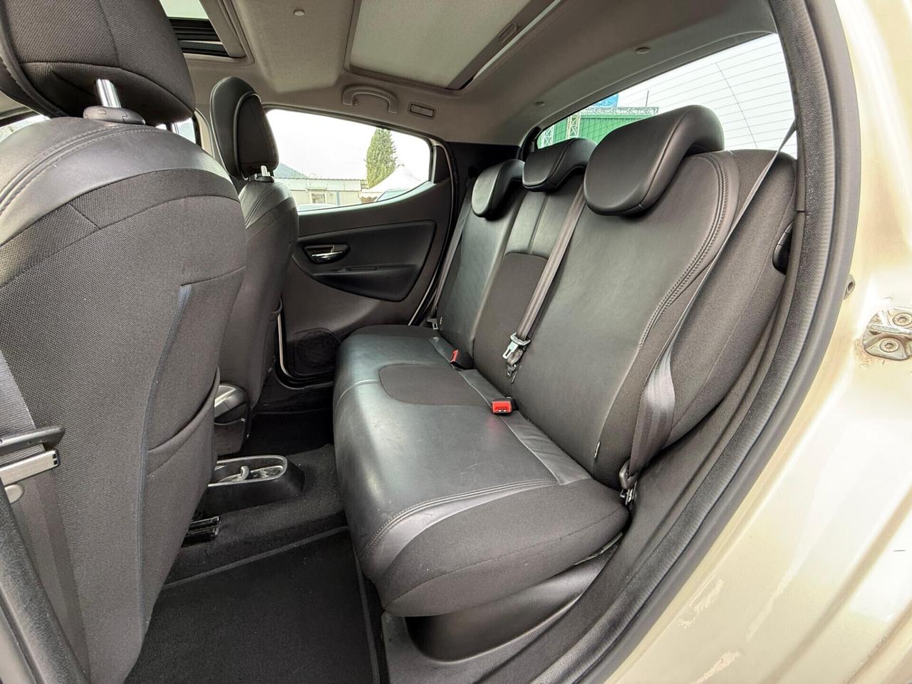 Lancia Ypsilon 1.2 69 CV S&S Platinum