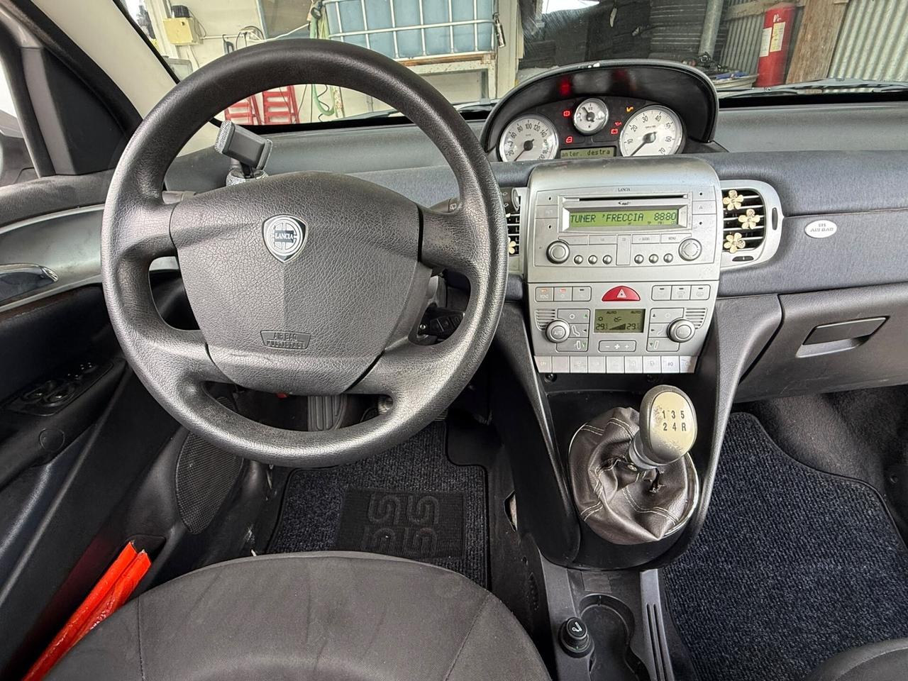Lancia Ypsilon 1.2 Benzina Neopatentati Unicaproprietaria