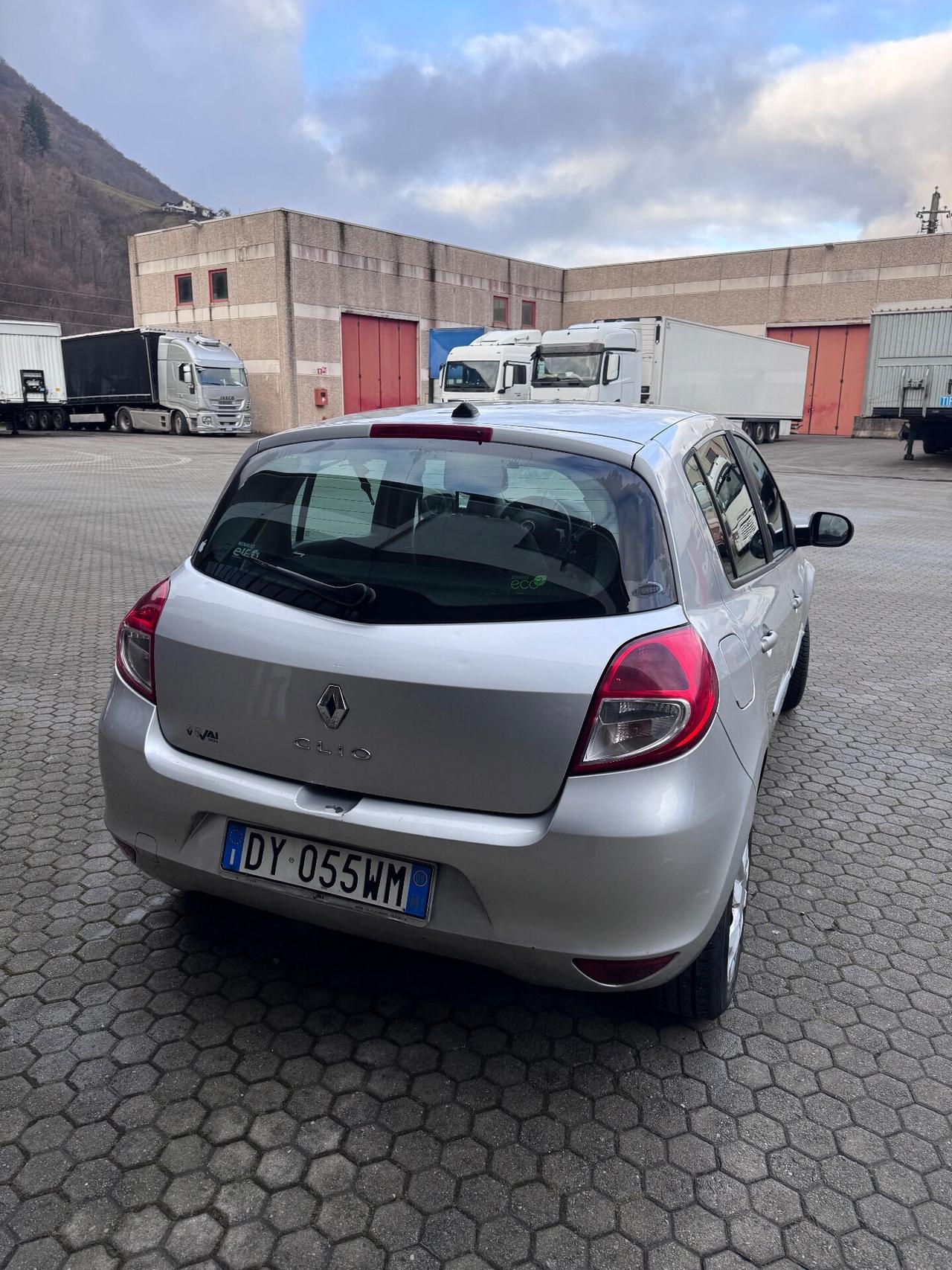 Renault Clio 1.2 16V 5 porte Dynamique