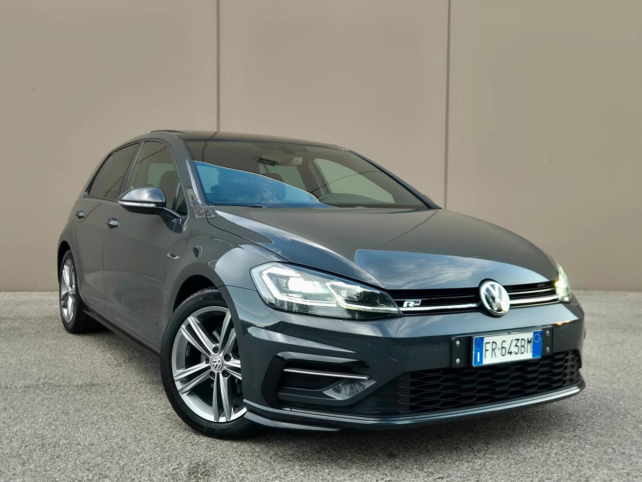 Volkswagen Golf 1.5 TSI 5p. Sport R-Line
