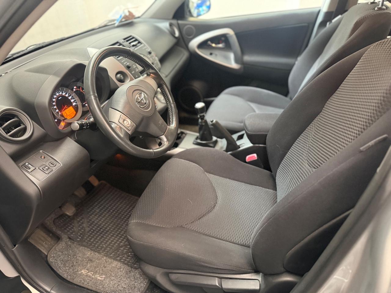 Toyota RAV 4 RAV4 2.2 D-4D 136 CV Sol