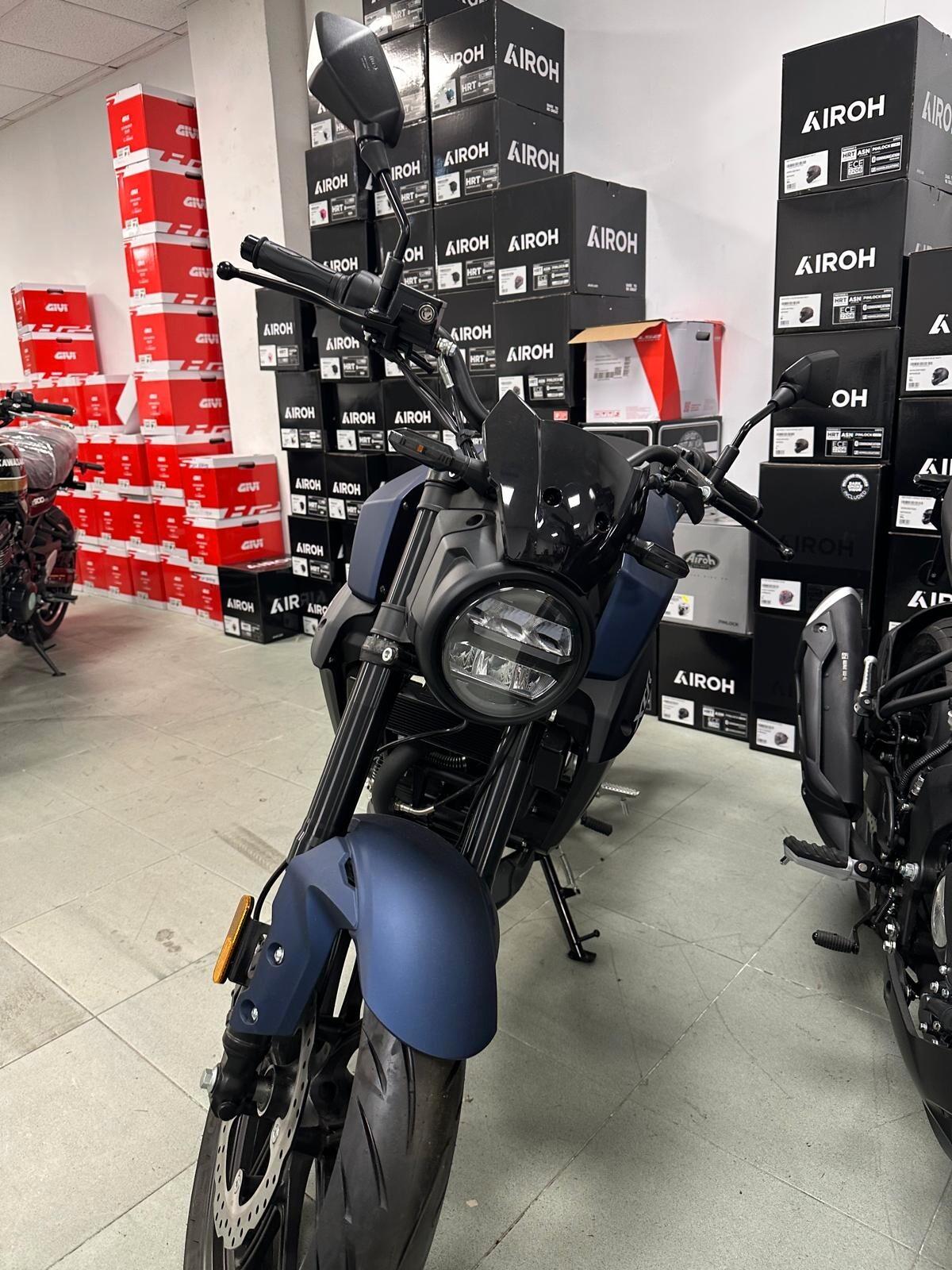 Tnt XCR 125 naked
