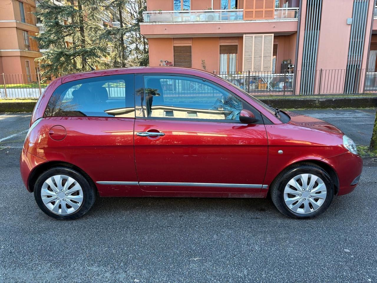 Lancia Ypsilon 1.3 MJT 75 CV Argento disel