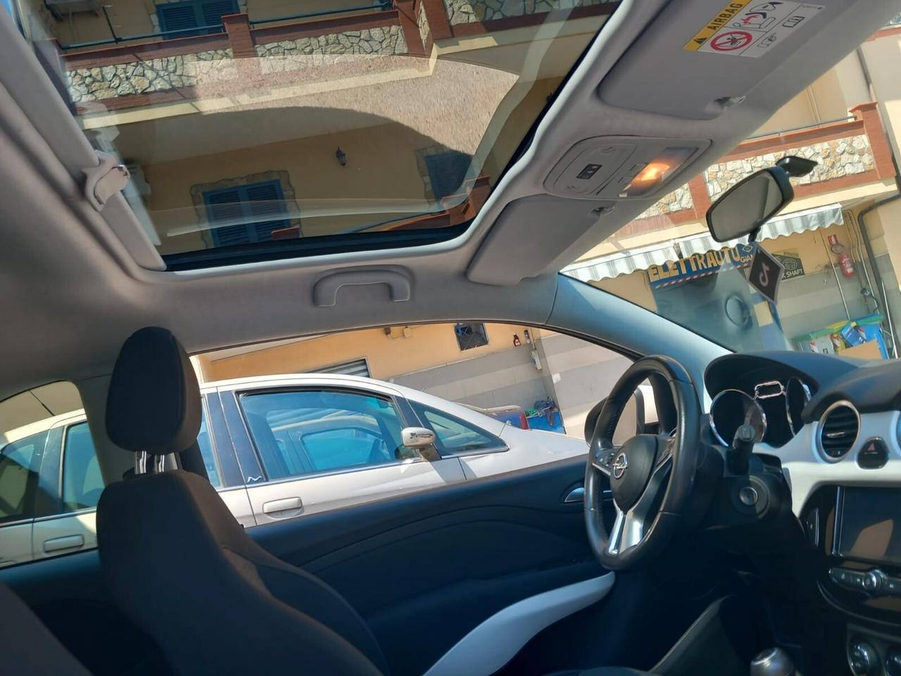 Opel Adam 1.2 70 CV Black Jack