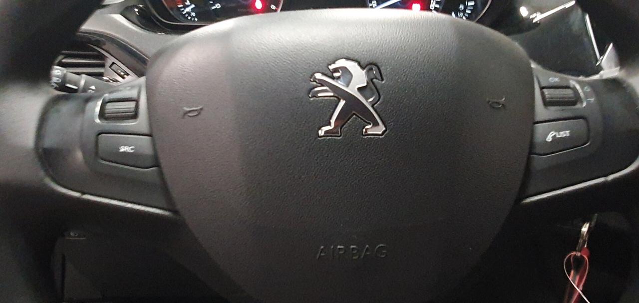 Peugeot 208 HDi 75cv Active