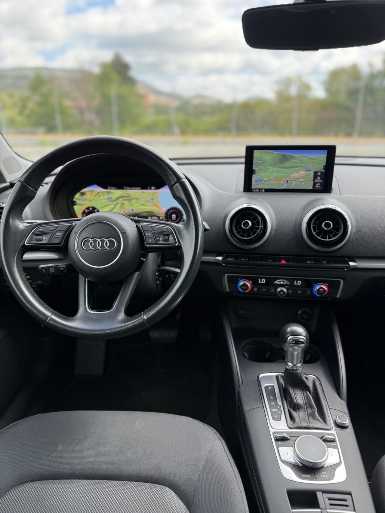 Audi A3 SPB 1.6 Diesel S-LINE