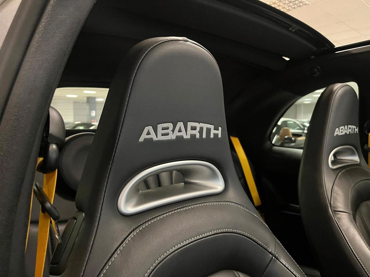 Abarth 595 C 1.4 Turbo T-Jet 160 CV Pista