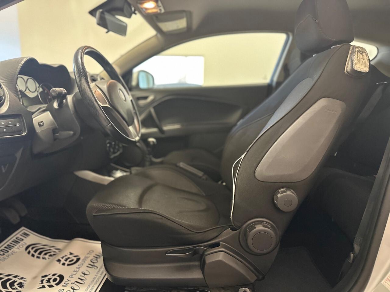 Alfa Romeo MiTo 1.6 JTDm-2 S&S Distinctive Sport Pack NEOPATENTATI