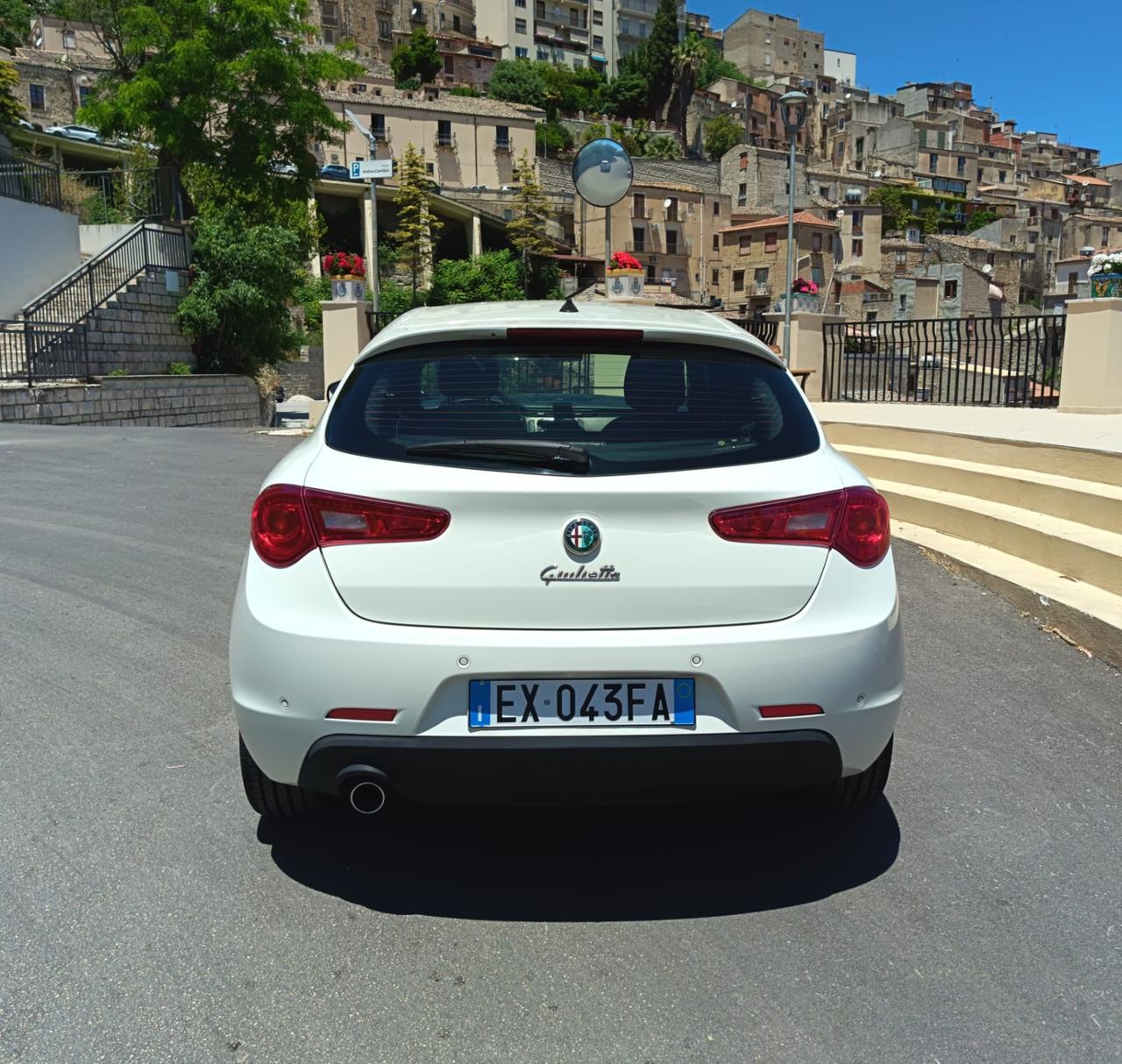 Alfa Romeo Giulietta 1.6 JTDm-2 105 CV Distinctive