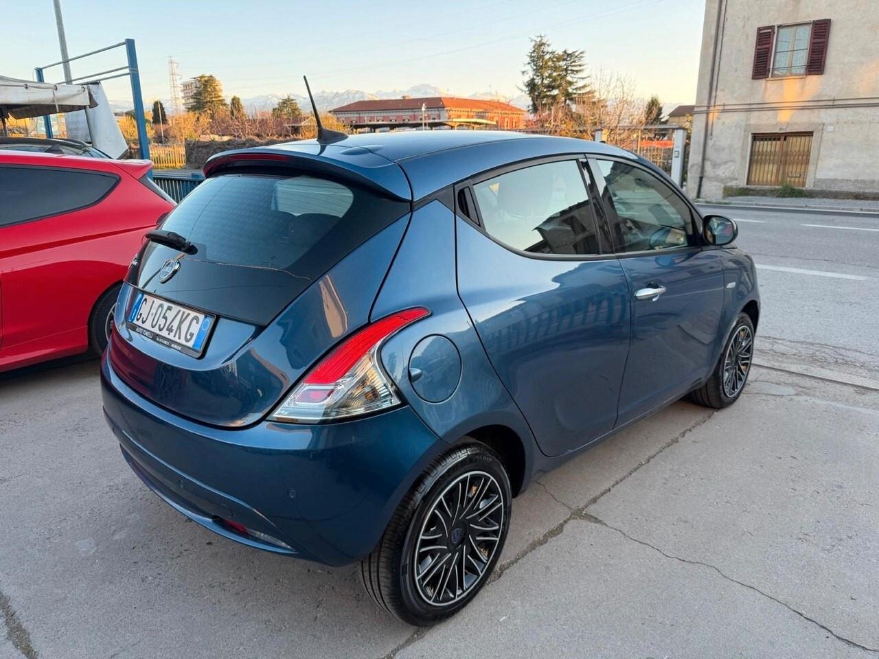 Lancia Ypsilon 1.2 69 CV 5 porte GPL Ecochic Gold
