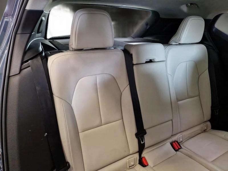 VOLVO XC40 T5 Plug-in Hybrid auto Recharge Inscription Expression