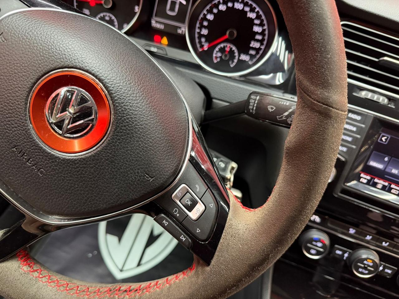 Volkswagen Golf 2.0 TDI 3p. Highline BlueMotion Technology