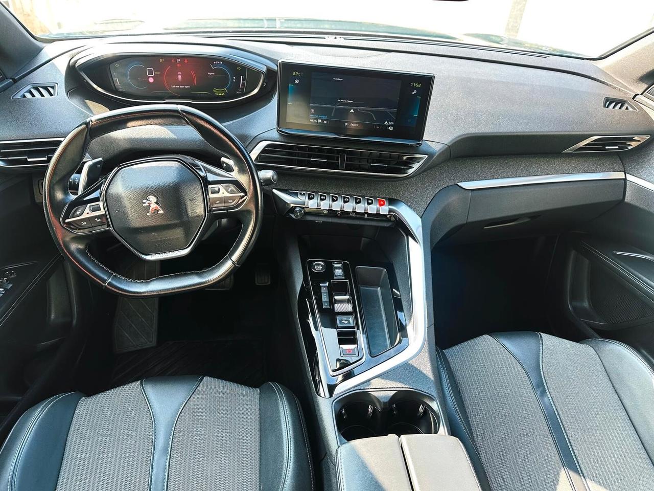 Peugeot 3008 Hybrid4 300 e-EAT8 GT