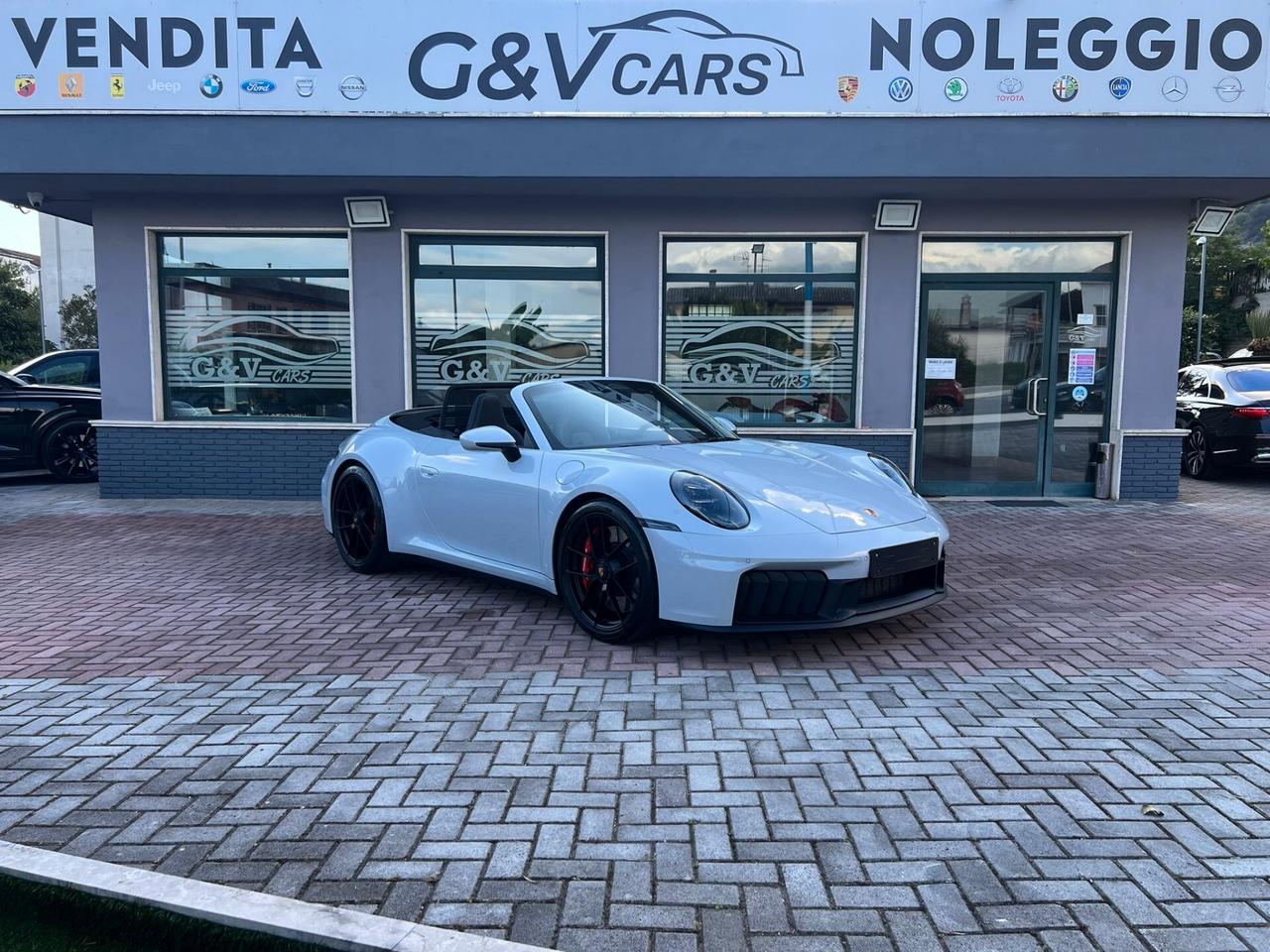 Porsche 992.2 Carrera 4 GTS Cabriolet