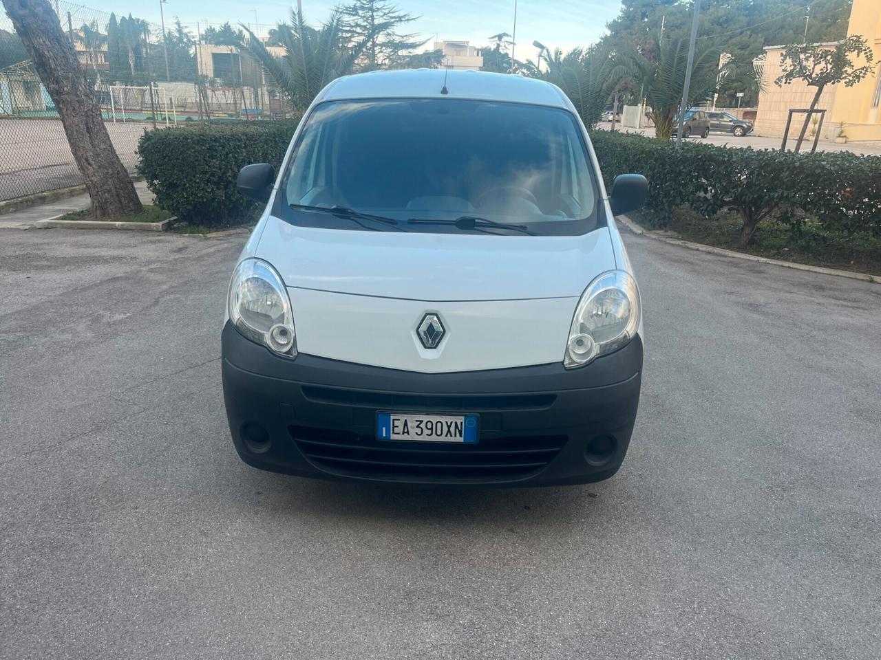 Renault Kangoo 1.5 dCI Cv 70 Km 80,000 Da Vetrina