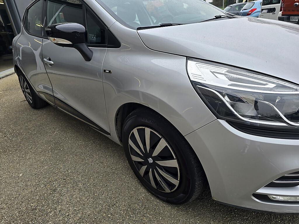 Renault Clio dCi 90 CV 5 Moschino Intens