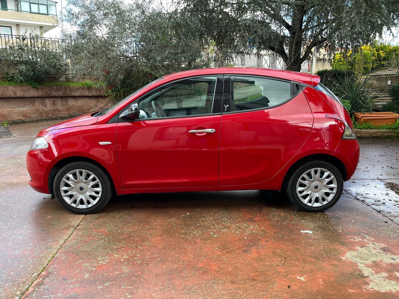 Lancia Ypsilon 1.2 - 2015