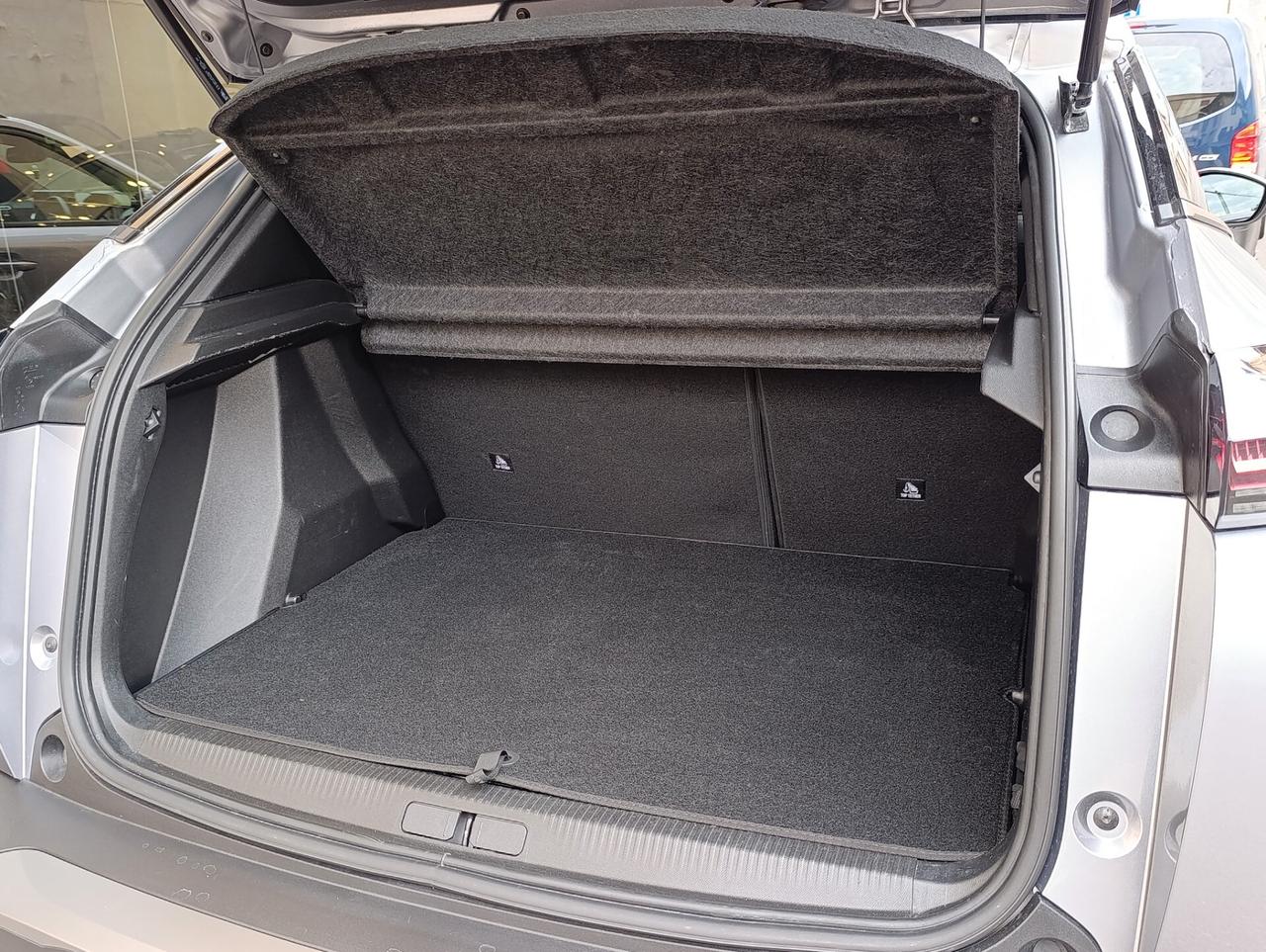 Peugeot 2008 PureTech 130 S&S EAT8 Allure
