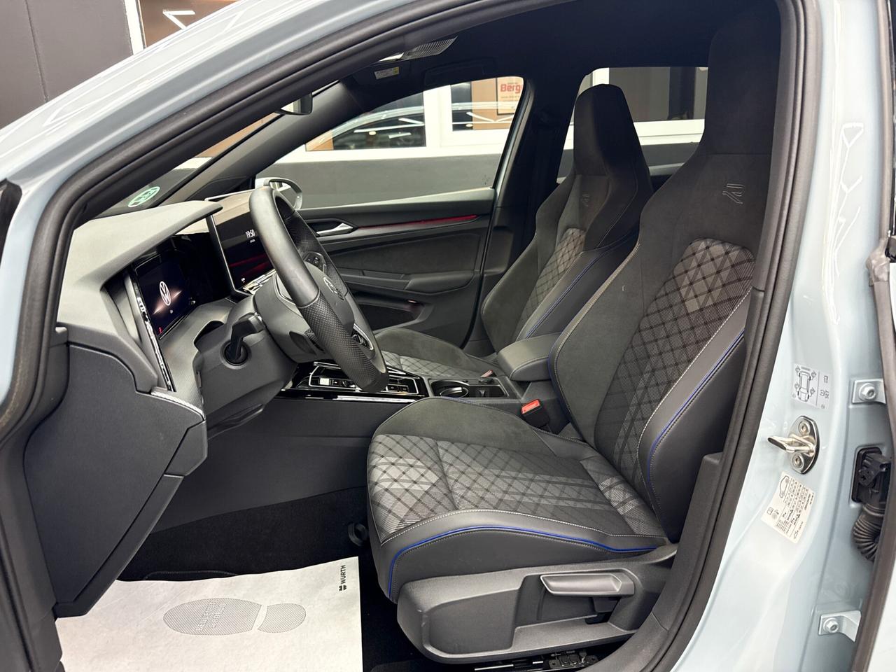 Volkswagen Golf 2.0 TDI 150CV R-Line DSG