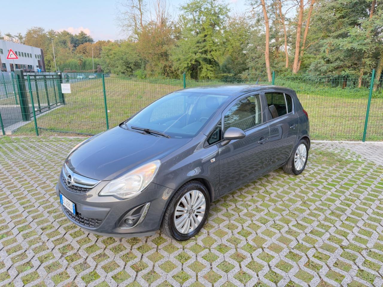 Opel Corsa 1.2 85CV 5 porte GPL-TECH*Sensori*Aux*Usb