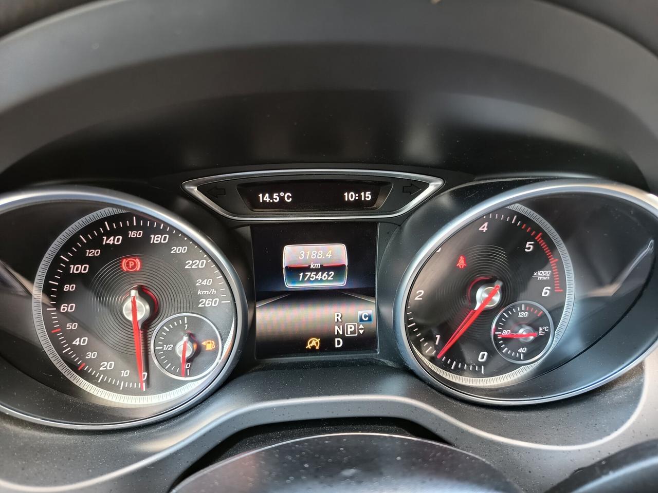 Mercedes-benz GLA 180 d Automatic Premium