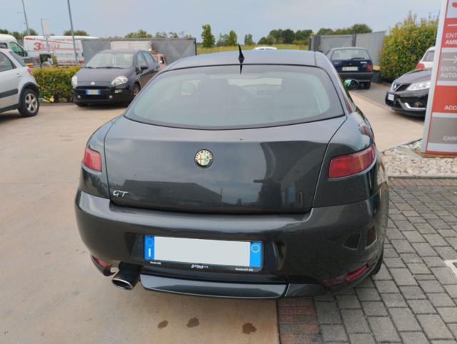 ALFA ROMEO GT 1.8 16V TS Distinctive