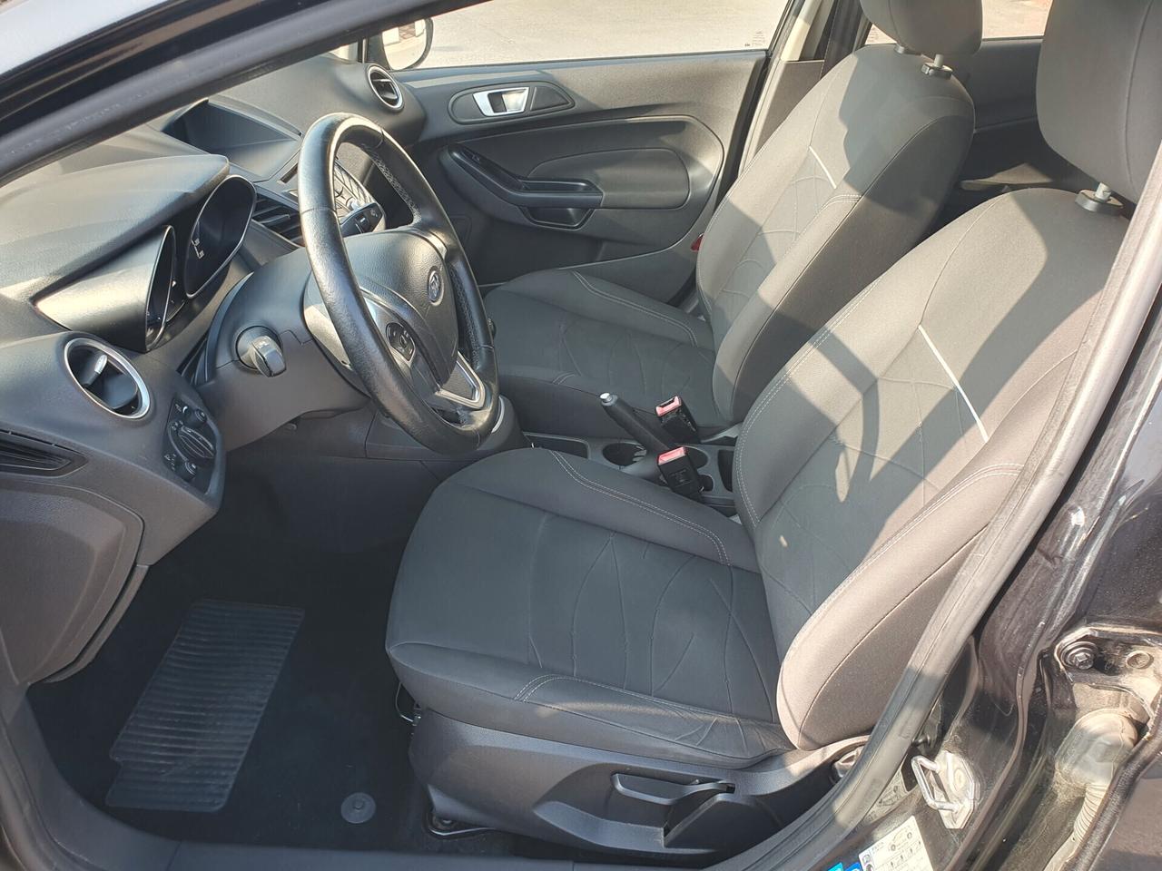 Ford Fiesta 1.5 TDCi 75CV Neopatentati 2015