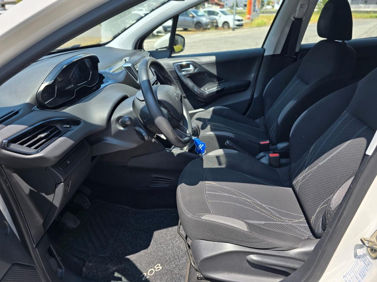Peugeot 208 1.2 VTi 82 CV 5 porte Allure