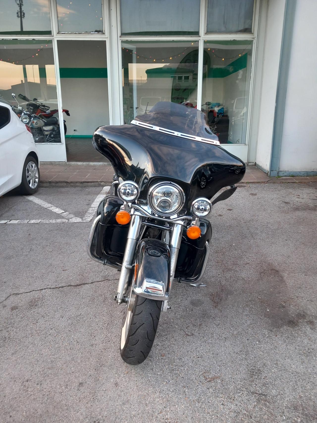 Harley-davidson 1450 Electra Glide Standard FLHTI