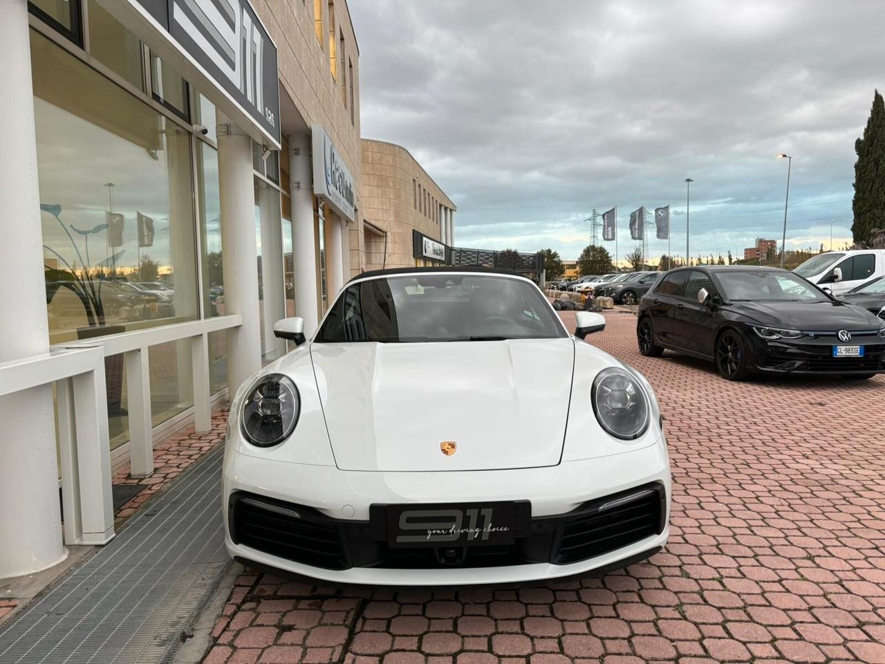 Porsche 911 Carrera 4 Cabriolet