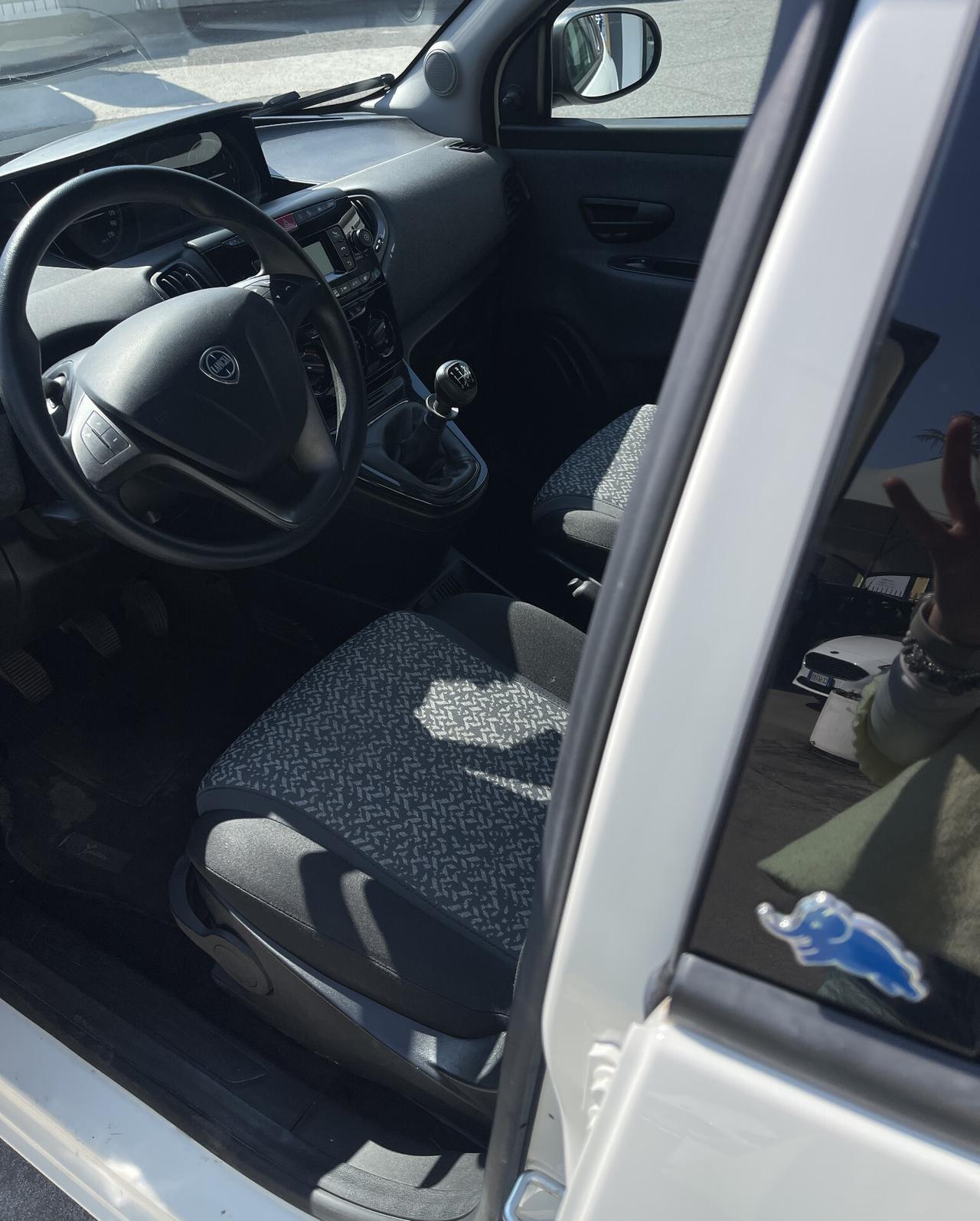 Lancia Ypsilon 1.2 5 porte Elefantino