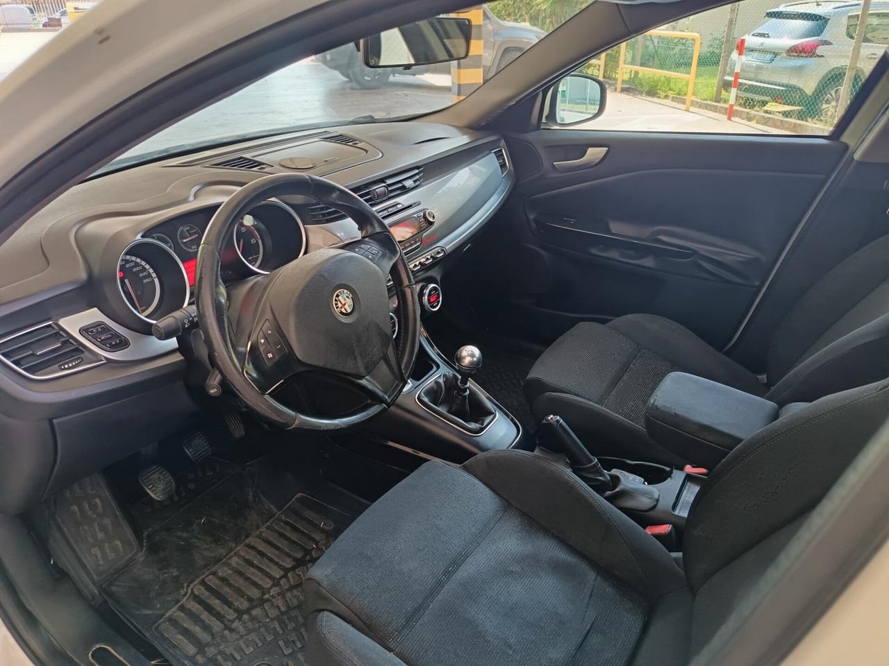 Alfa Giulietta 1.6 JTDm-2 105 CV ok neo patente