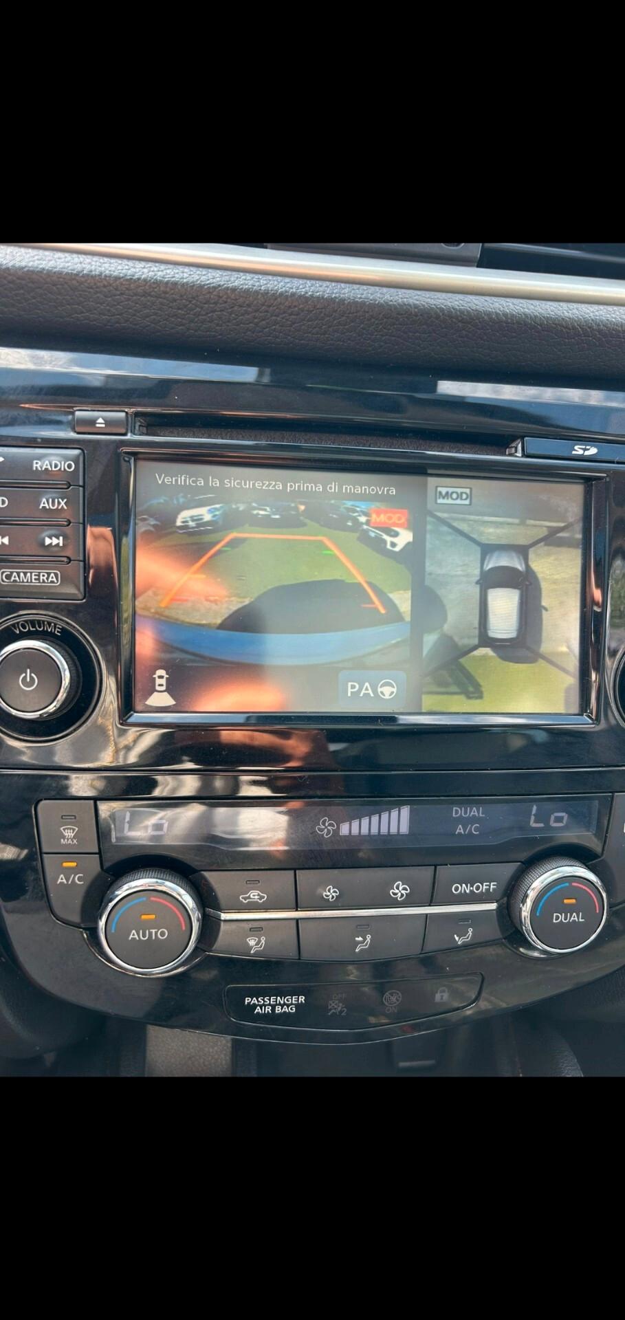 Nissan Qashqai 1.6 dCi 4x4 Tekna 360