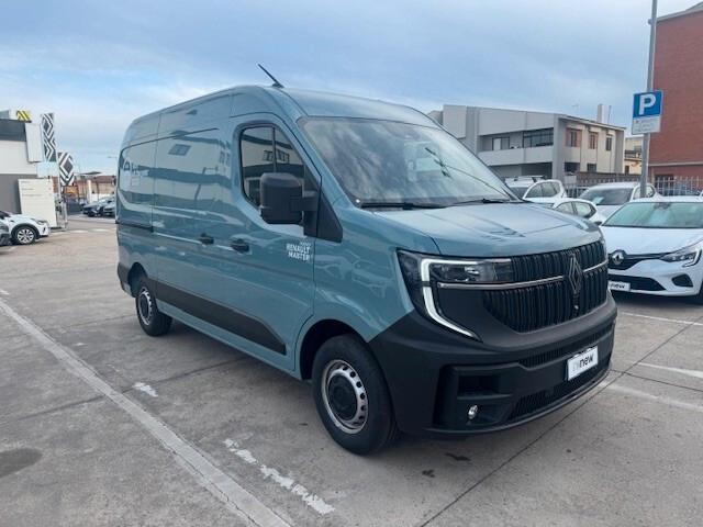 Renault Master T35 2.0 Blue Dci 150cv L2H2