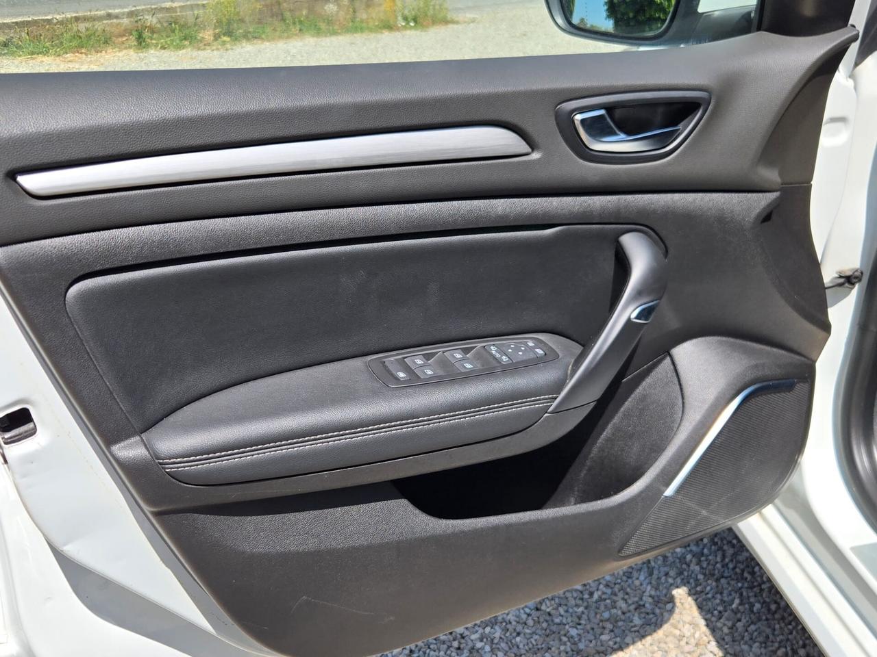 Renault Megane Mégane TCe 130 CV EDC Energy Intens