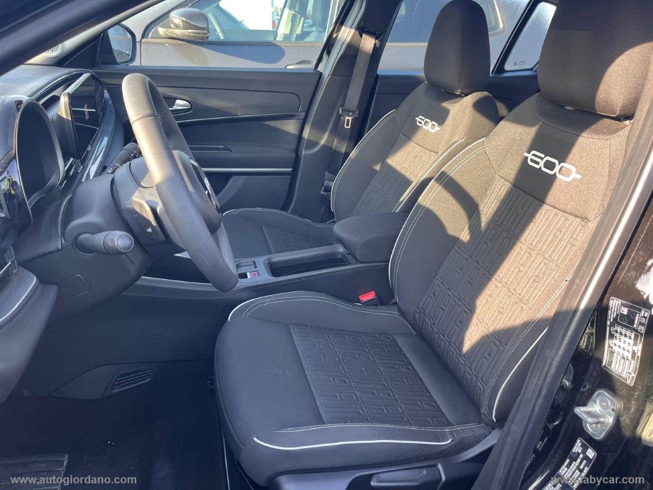 FIAT 600 Hybrid 145 CV DCT MHEV Pop PACK STYLE + PACK COMFORT