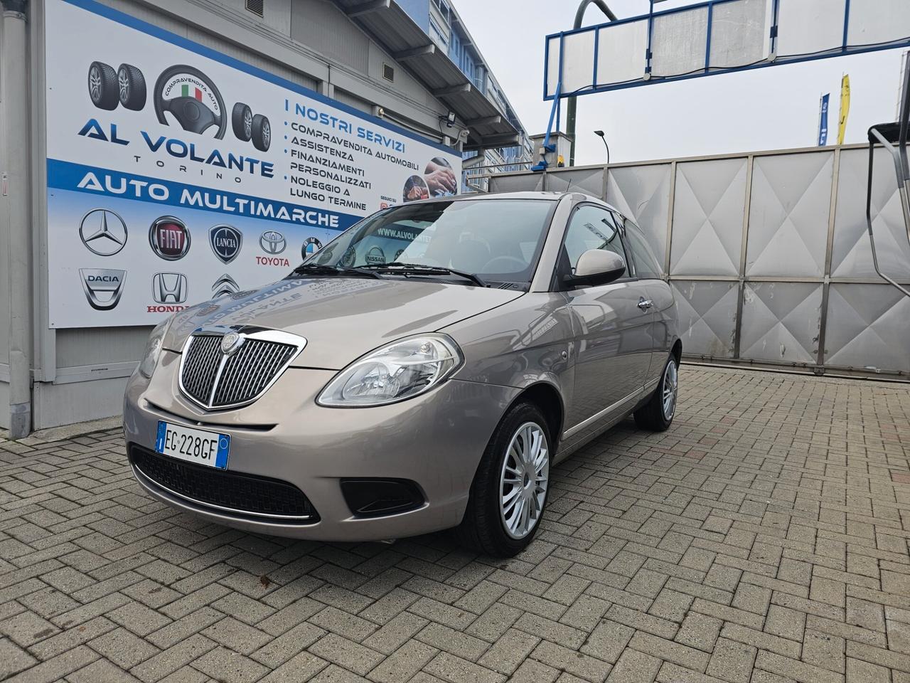 Lancia Ypsilon 1.2 69 CV Oro