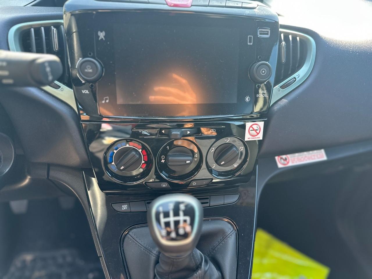 LANCIA Ypsilon III 2021 - Ypsilon 1.0 firefly hybrid Platino s&s 70cv