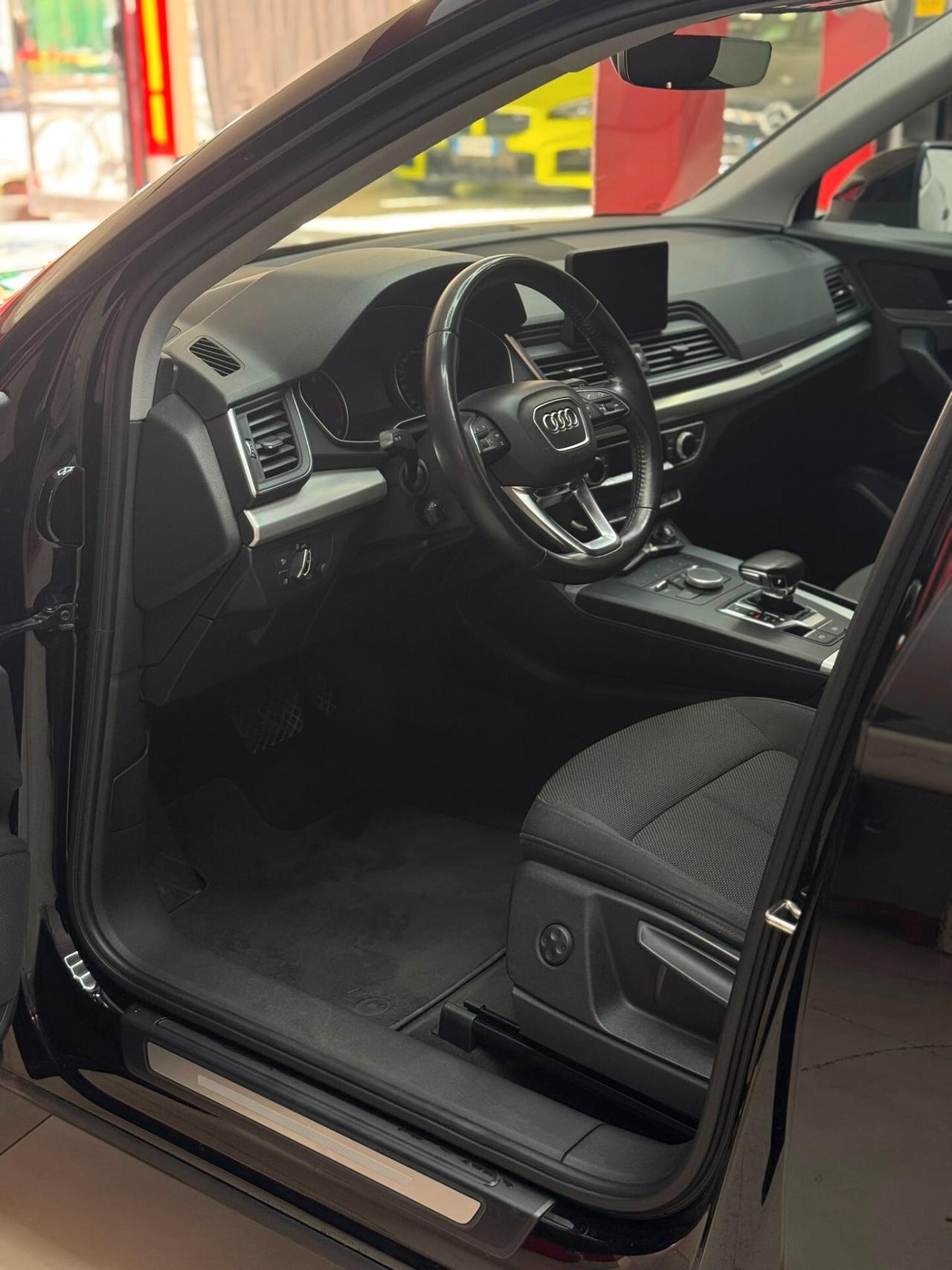 Audi Q5 2.0 TDI 190 CV quattro S tronic Business Sport