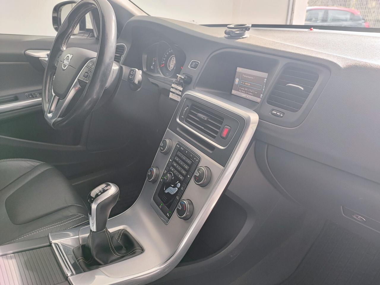 Volvo V60 D2