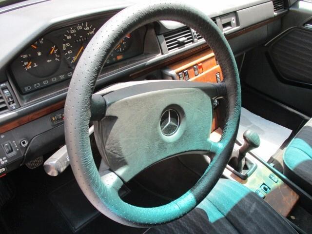 Mercedes-benz 200 E