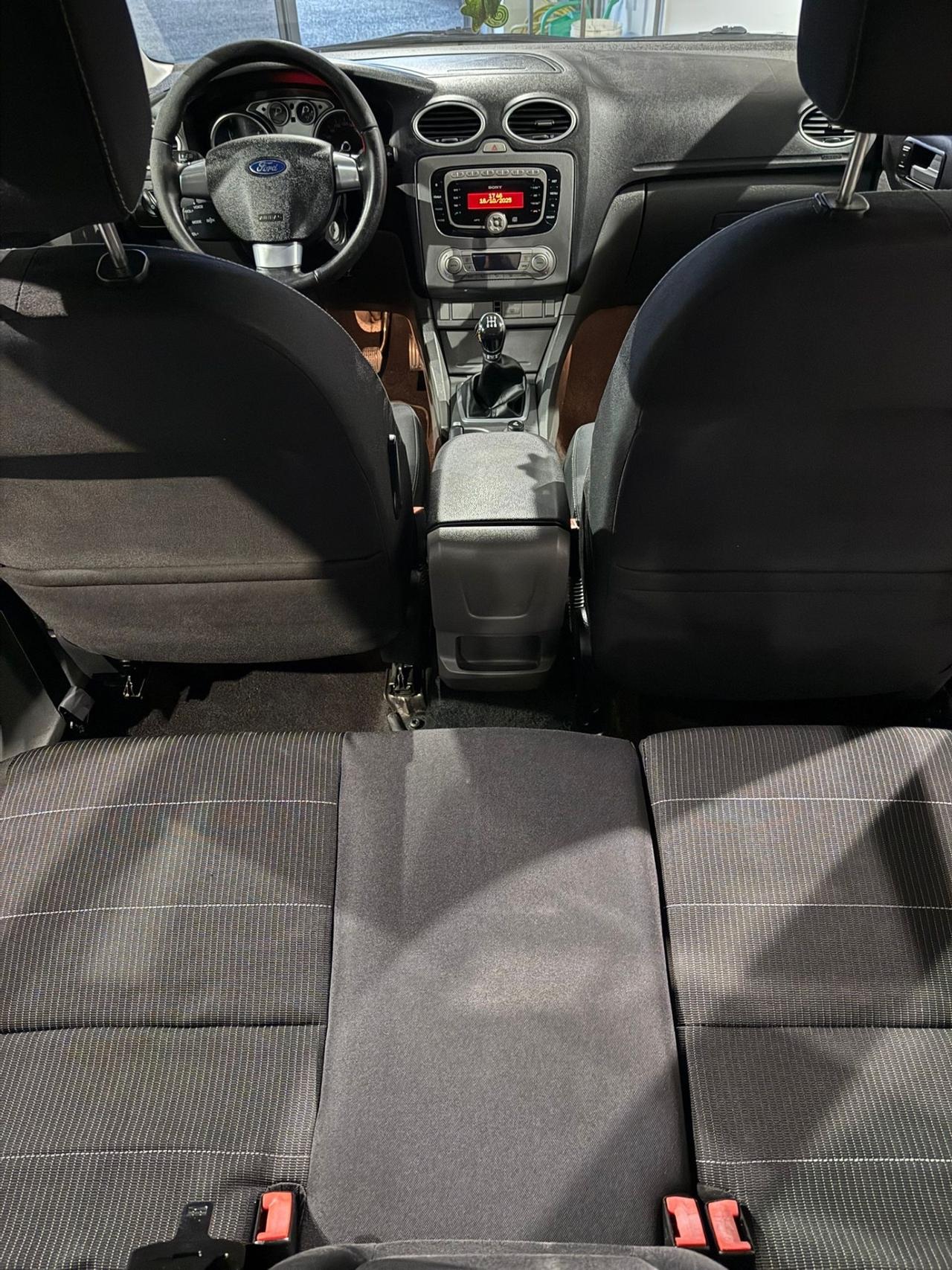 Ford Focus 1.6 TDCi (90CV) -NEOPATENTATI-UNICO PROPRIETARIO