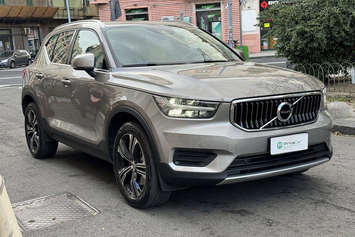 VOLVO XC40 T5 Recharge Plug-in Hybrid R-design