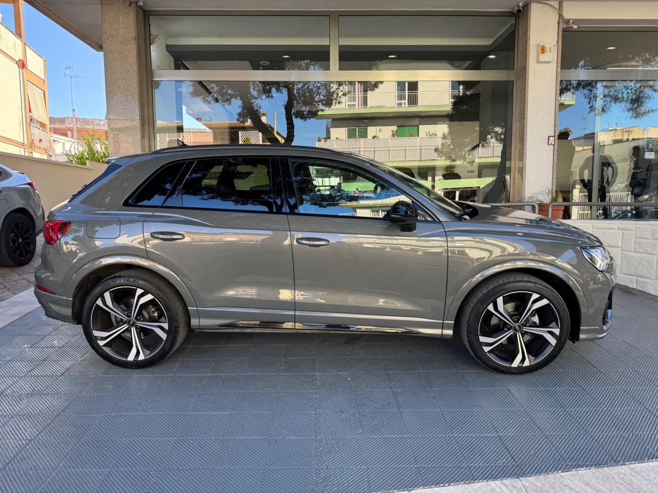 Audi Q3 35 TDI S tronic line edition