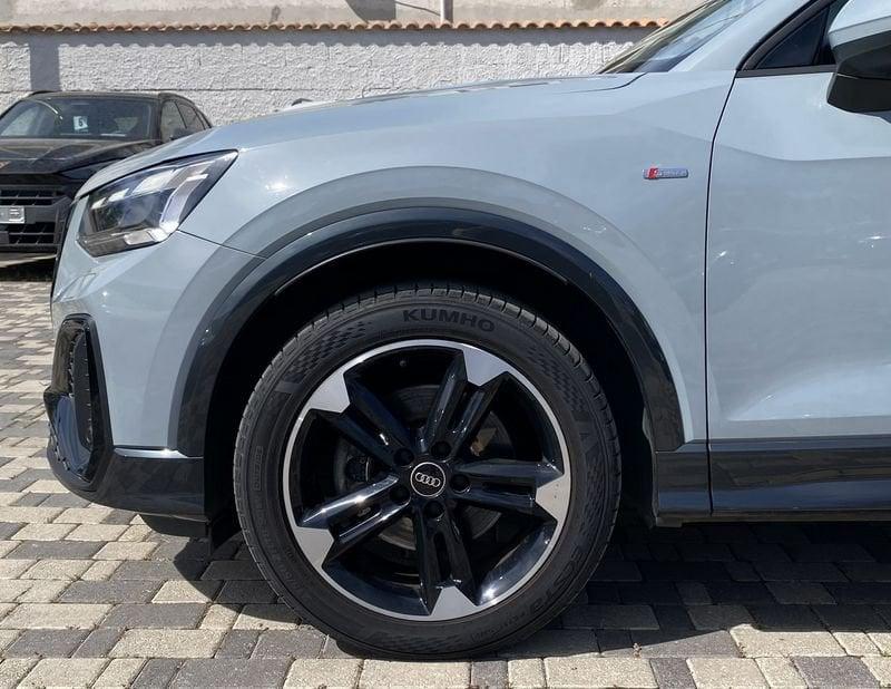 Audi Q2 S Line interno ed esterno 2.0 TDI 150CV S-Tronic 35
