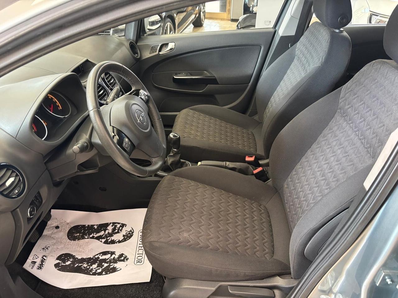 OPEL CORSA ANNO 2013 BZ GPL ADATTA NEOPATENTATI KM 72 MILA