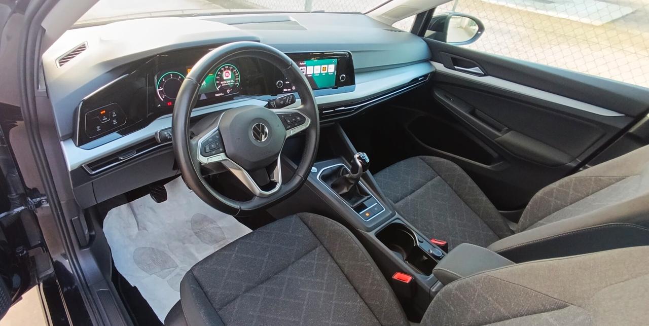 Volkswagen Golf 8 2.0 TDI 115 CV SCR Life - Service Volkswagen - Euro 6d