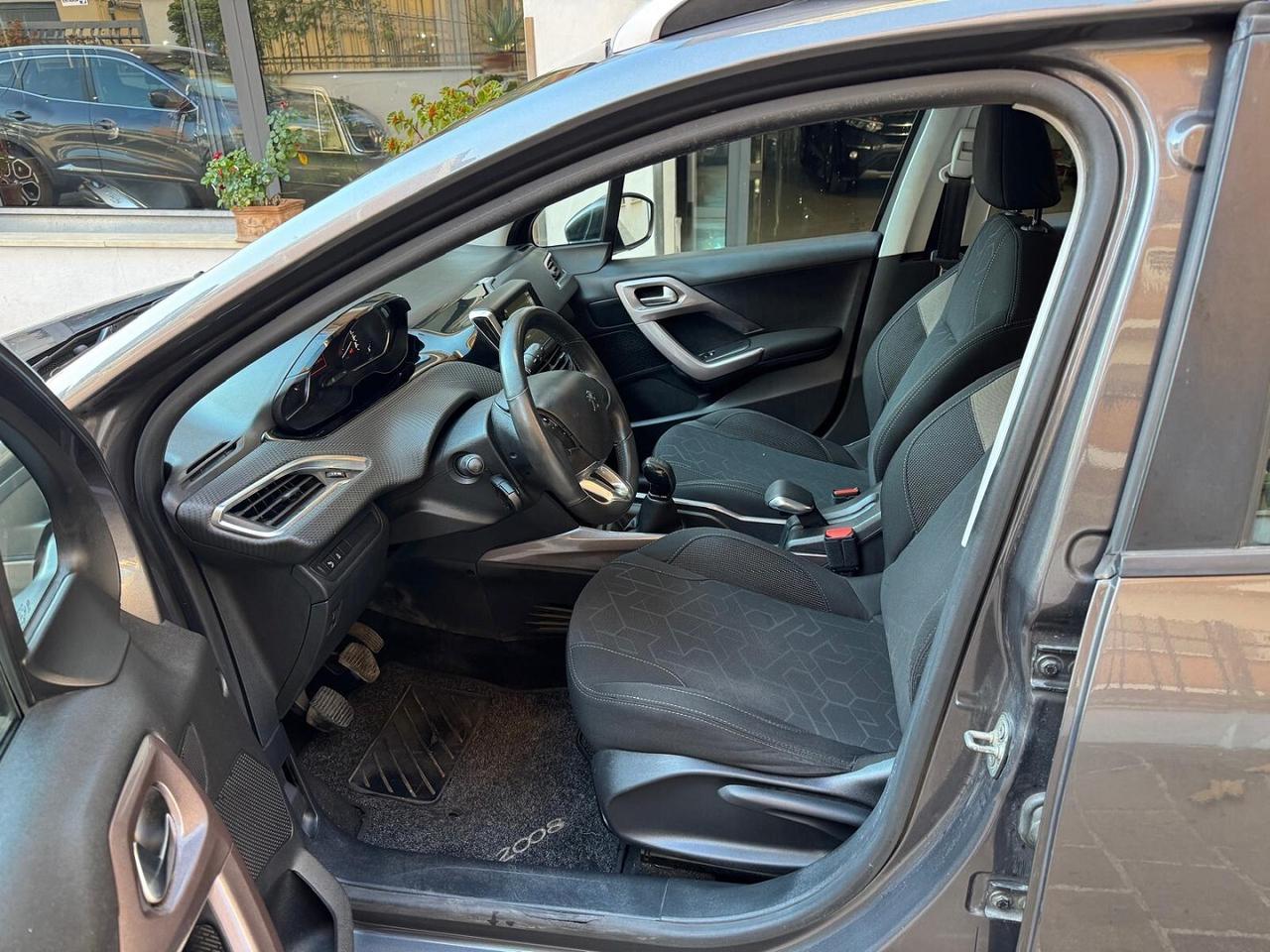 Peugeot 2008 1.2 Puretech 82 cv Allure